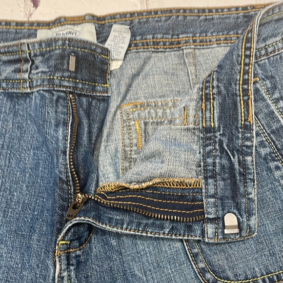 Old Navy Cropped Denim - Picture 6 of 8